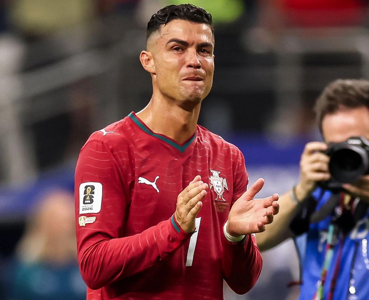 Aktif futbol kariyerine devam edecek mi?