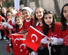 Okullarda ikinci dönem Bayrak Sevgisi temasıyla başlıyor