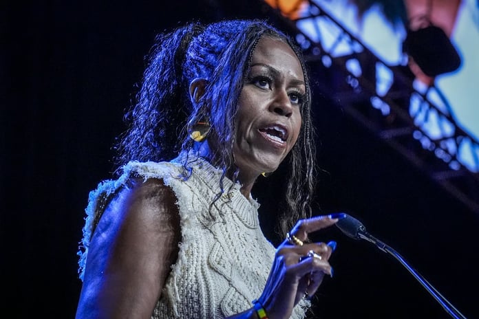 Michelle Obama ABD'nin kadın başkana hazır olmadığını savundu
