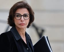 Fransız polisi yolsuzluk iddialarıyla gündeme gelen Kültür Bakanı'nın evini aradı