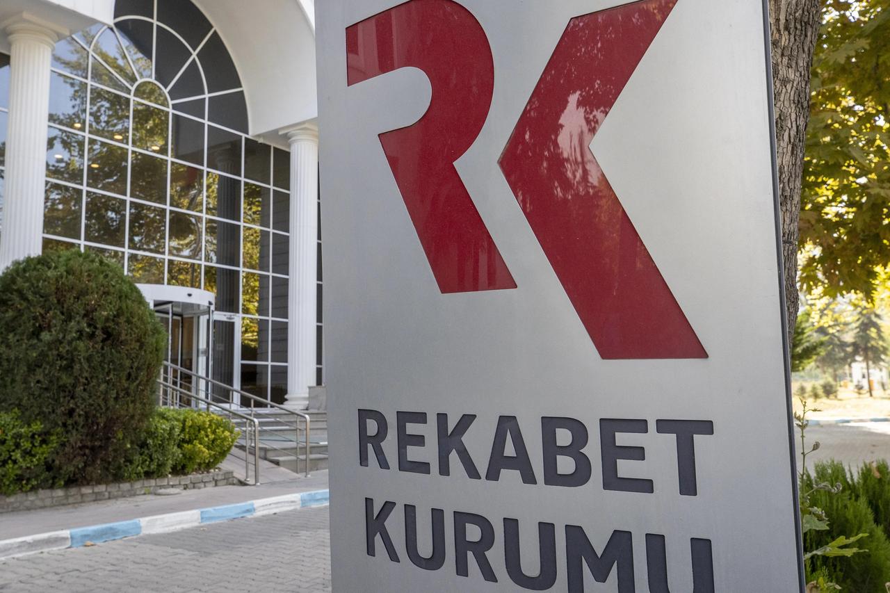 Rekabet Kurulu yükümlülüklerine aykırı davranan Google'a 355,1 milyon lira ceza