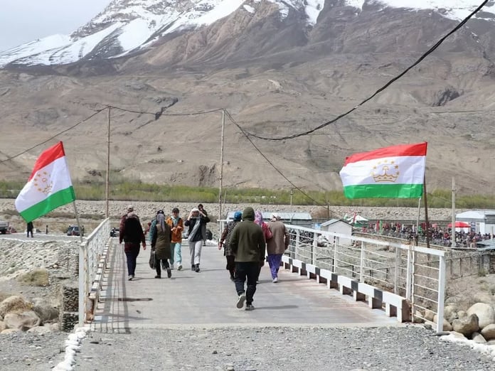Tacikistan sınır güvenliği için Rusya ile ortak devriyelere başlamayı görüşüyor