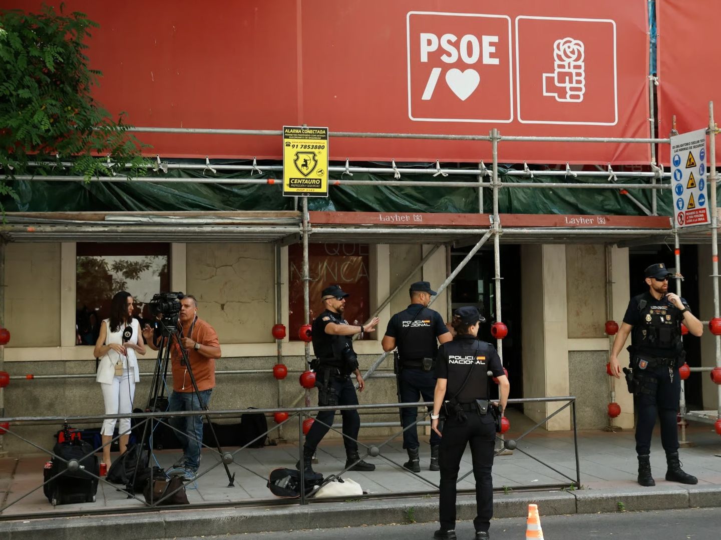 İspanya Başbakanı Sanchez'in iktidar partisi genel merkezine polis baskını