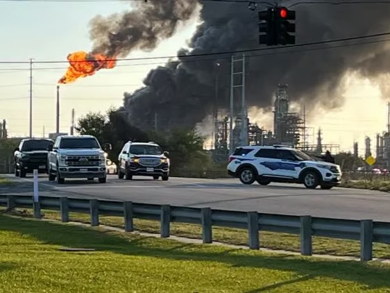 Teksas'ta petrol rafinerisinde patlama