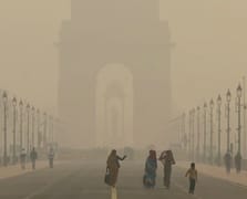 Yeni Delhi'de hava kirliliği uçak seferlerini vurdu