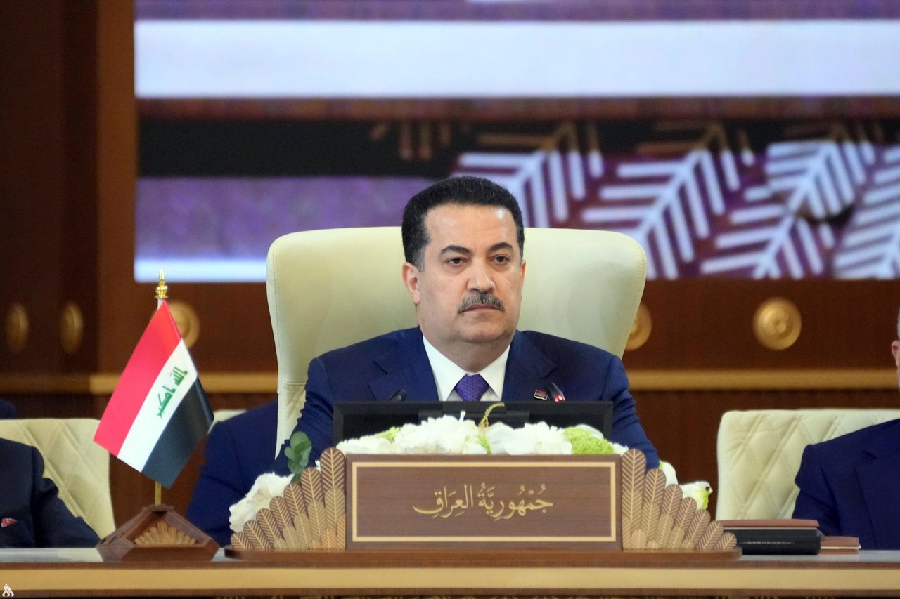 Irak Başbakanı Muhammed Şiya Es Sudani, Arap Birliği Zirvesinde konuştu. (Iraqi News Agency)