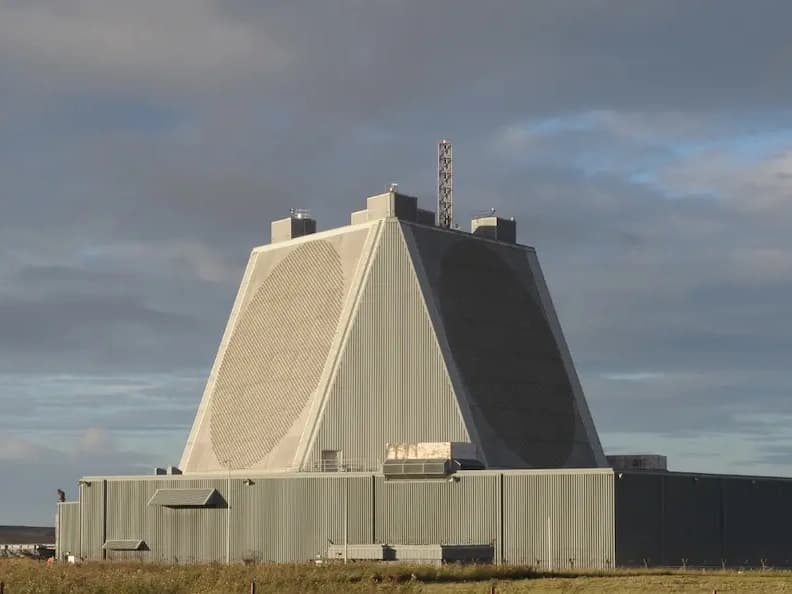 Birleşik Krallık, Fylingdales radarını 5 yıl daha işletecek