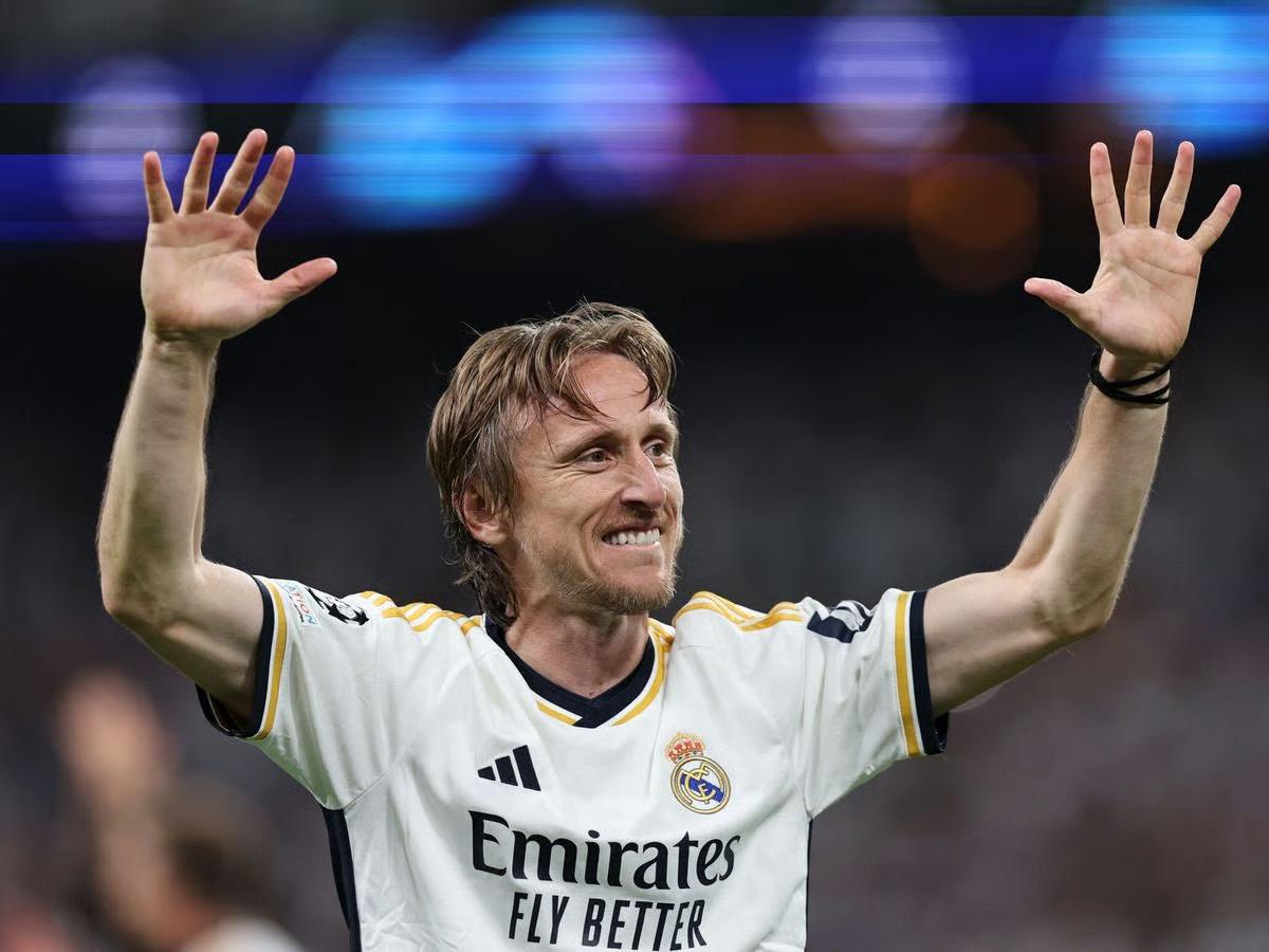 Modric Real Madrid'e veda ediyor
