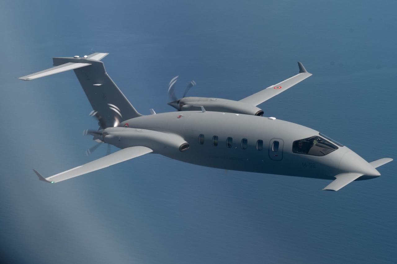 Piaggio P180 Evo hafif nakliye uçağı