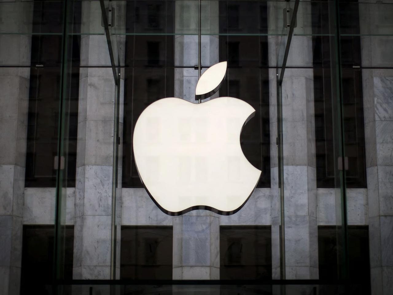 Apple'da yeni CEO Ternus oldu