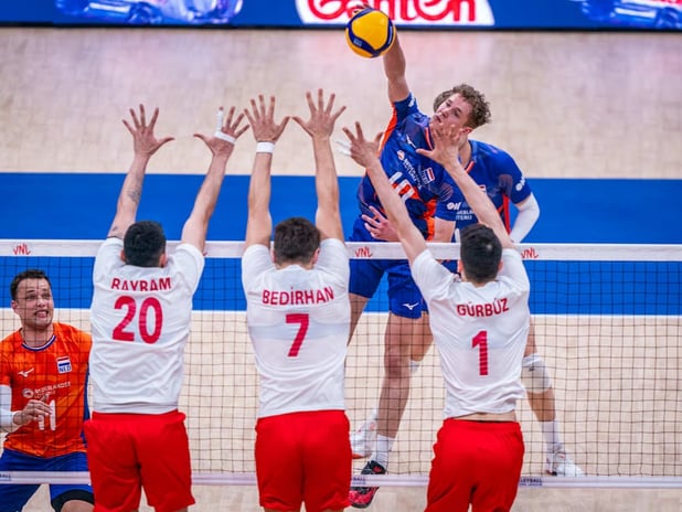 A Milli Erkek Voleybol Takımı, FIVB Milletler Ligi'nde ikinci maçından mağlup ayrıldı