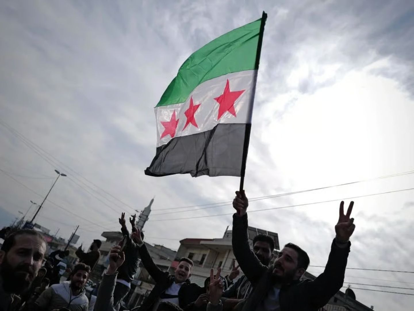  The New Arab: ABD'nin Suriye'ye yönelik yaptırımları kaldırması neleri değiştirecek?