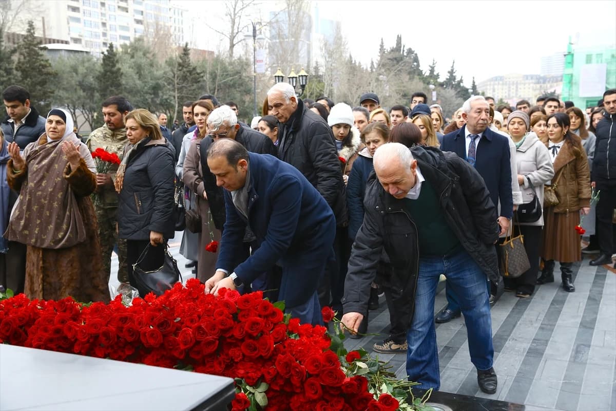 Azerbaycan'da Hocalı şehitleri için anma törenleri düzenlendi