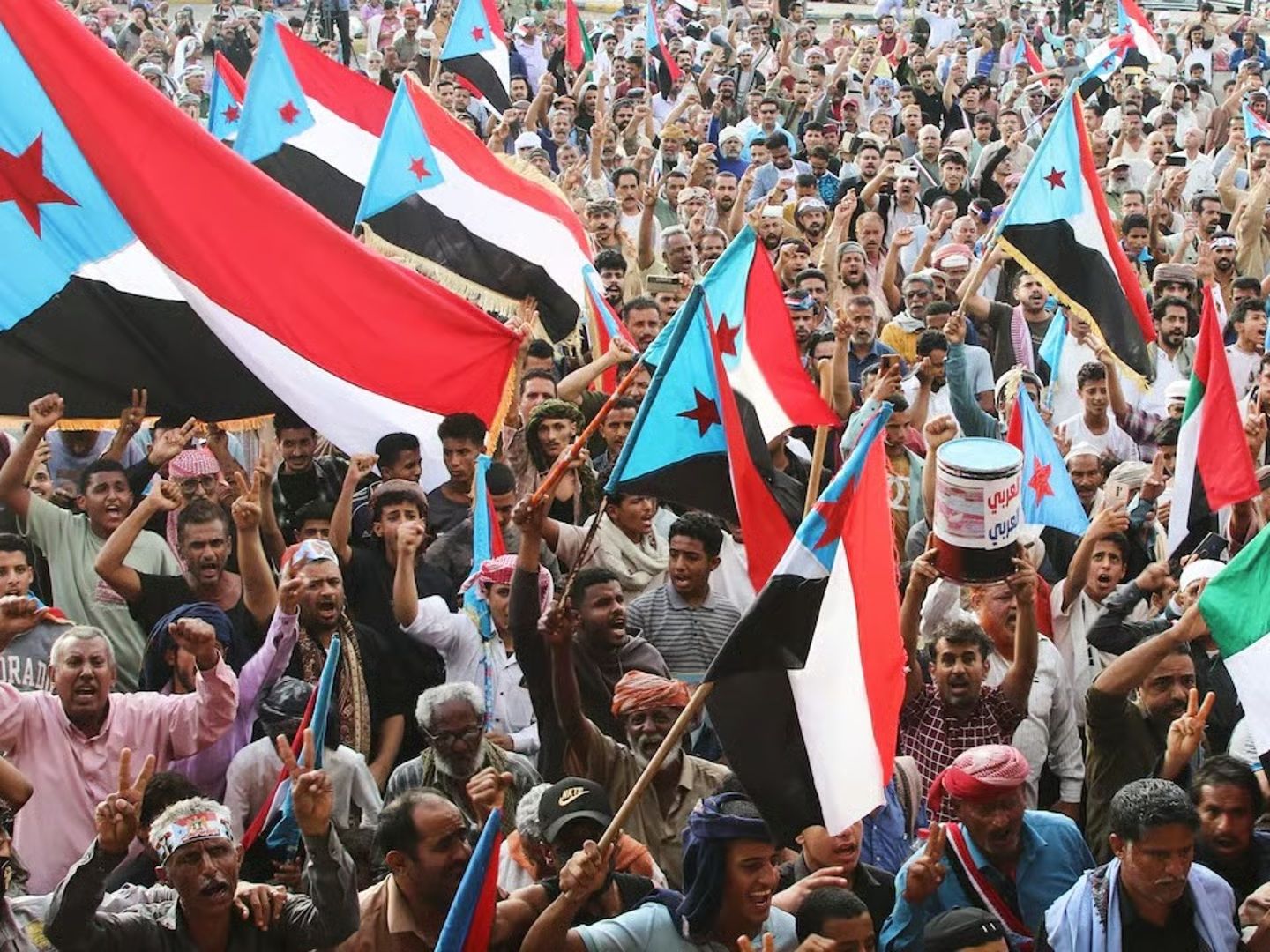Yemen’de BAE destekli Güney Geçiş Konseyi (GGK) kendini feshetti 