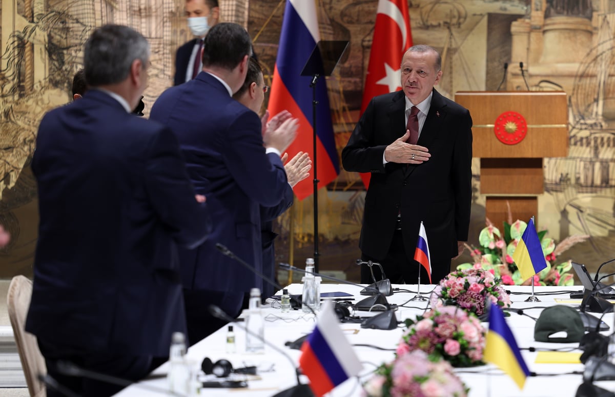 Cumhurbaşkanı Erdoğan, Rusya-Ukrayna müzakere heyetleriyle bir araya geldi. (Arşiv -AA)