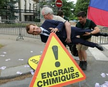 Macron'un bal mumu heykeli çalındı