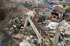 İstanbul Fatih’te 2 bina çöktü! Göçükte mahsur kalanlar var