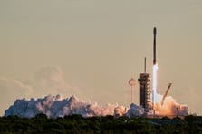 Güneş’in şiddetli yüzünü incelemek için üç uydu uzaya fırlatıldı