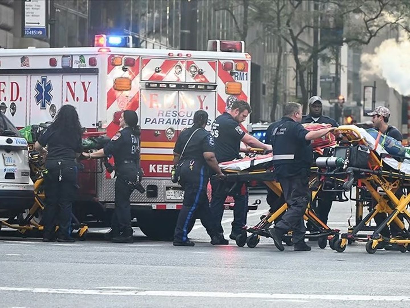 New York'ta silahlı saldırı: 5 ölü