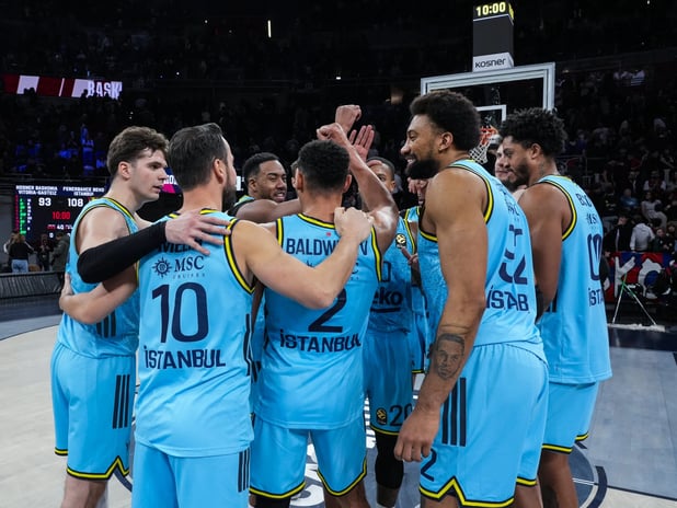 Euroleague'de çifte mesai: Fenerbahçe kazanırken Anadolu Efes haftayı mağlubiyetle kapattı