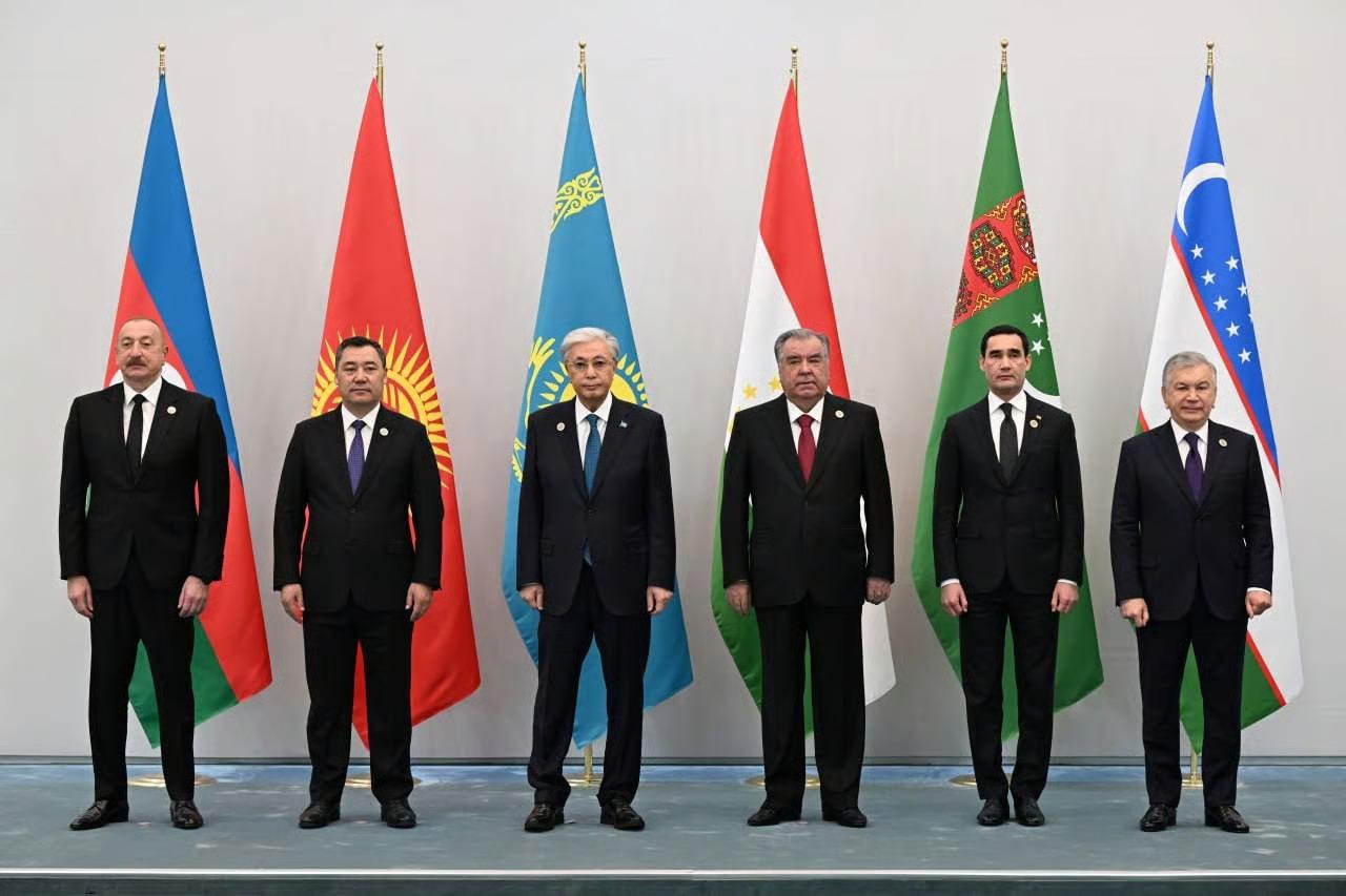 Türk liderler Taşkent'te buluştu