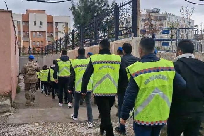 Jandarma'dan dolandırıcılara operasyon 230 gözaltı  93 tutuklama 