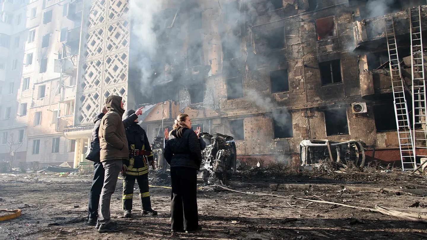 Ternopil'de vurulan bir bina - Fox News