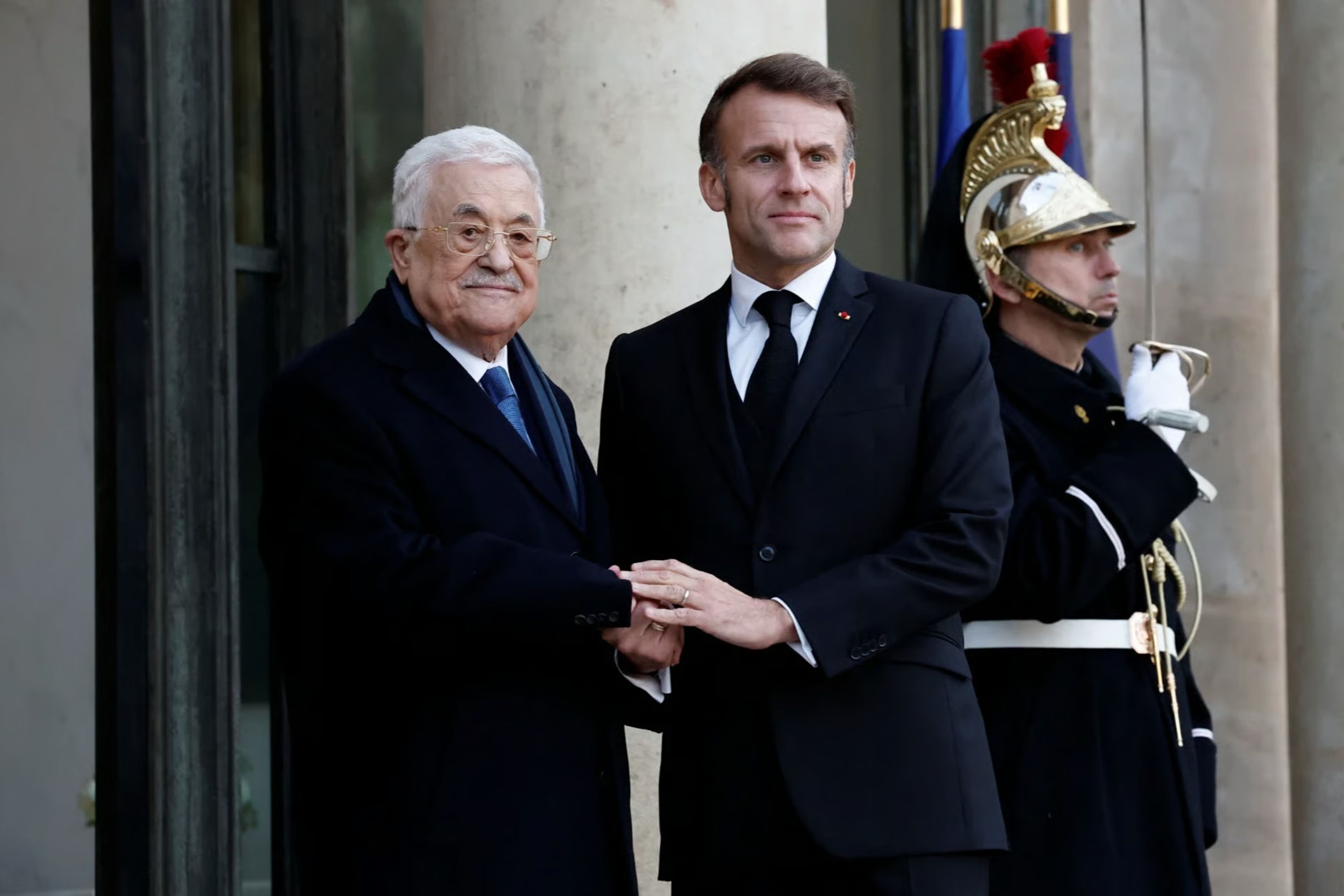Abbas ve Macron Paris'te görüştü: Filistin Devleti anayasası için ortak komite kuruluyor