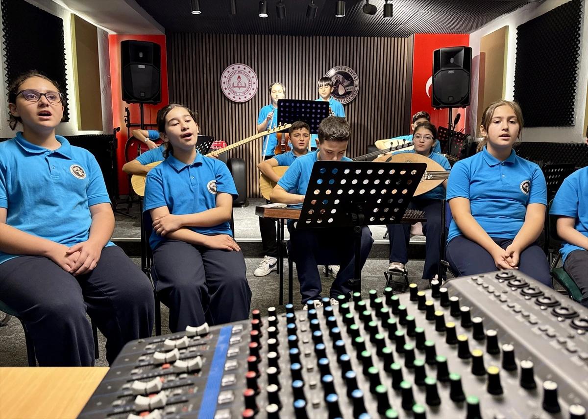 Genç sanatçılar "Bozkırın Tezenesi"nin ışığında bozlak kültürünü yaşatıyor