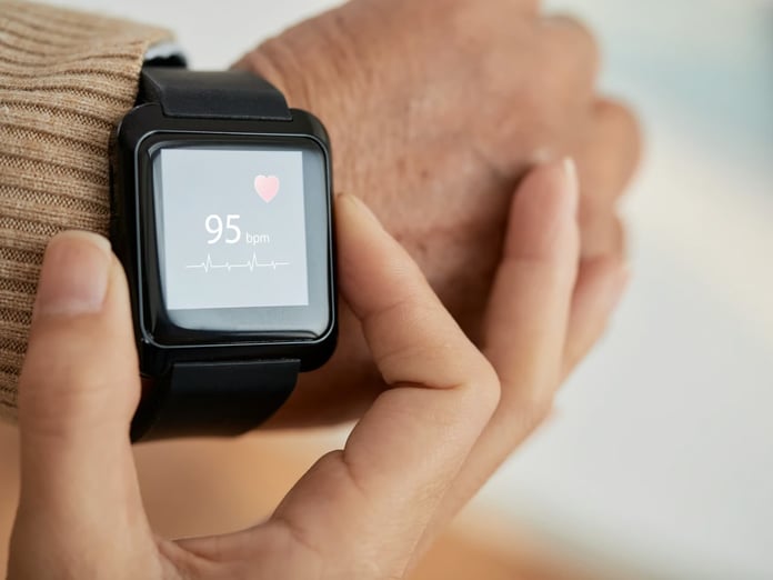 Akıllı saatlerle günlük sağlık takibi
