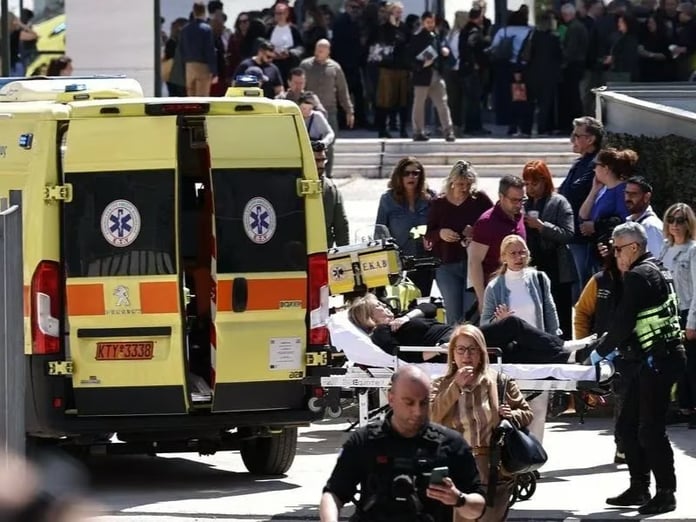 Yunanistan'da peş peşe silahlı saldırılar: 5 yaralı