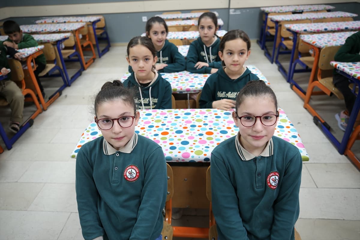 İkizler Okulu'nda eğitim: Öğretmenler ayırt etmekte zorlanıyor