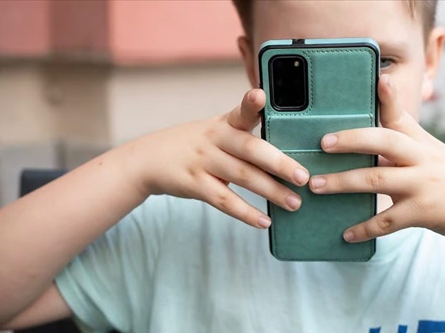 15 yaş altına sosyal medya yasağı geliyor! Taslağının detayları belli oldu 