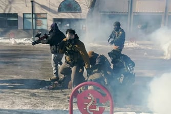 ICE krizi silahlanma konusunu gündeme getirdi