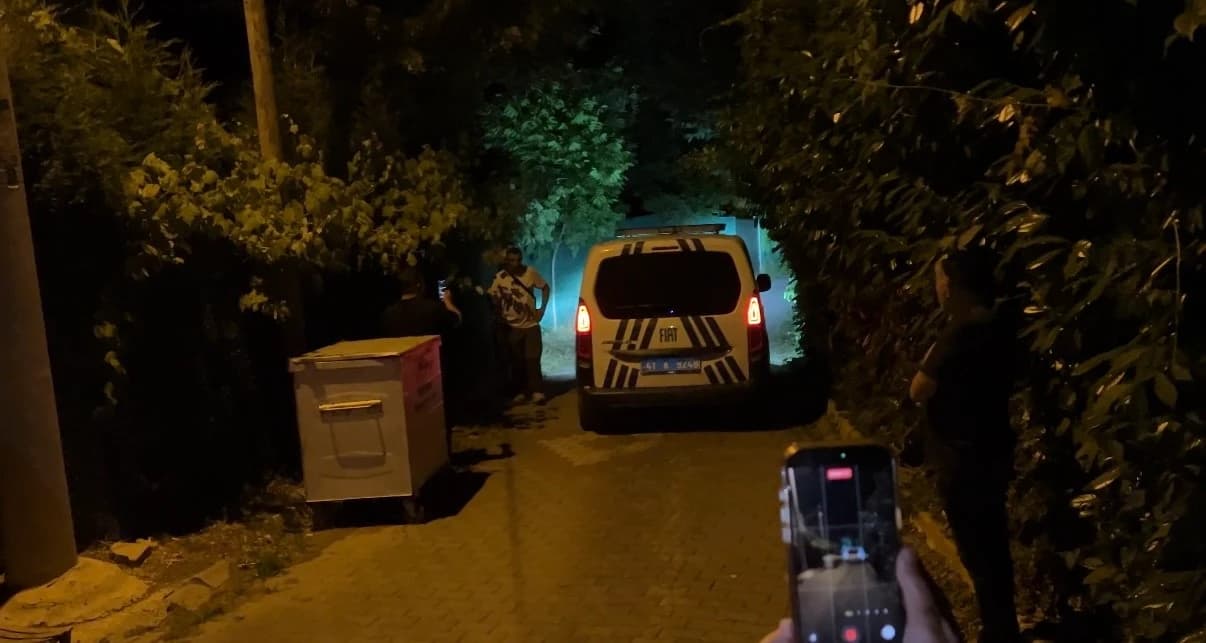 Deniz Akkaya ev sahibiyle ne yaşadı