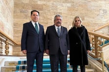 MHP'li Feti Yıldız, Meclis'te Ahmet Özer ile görüştü