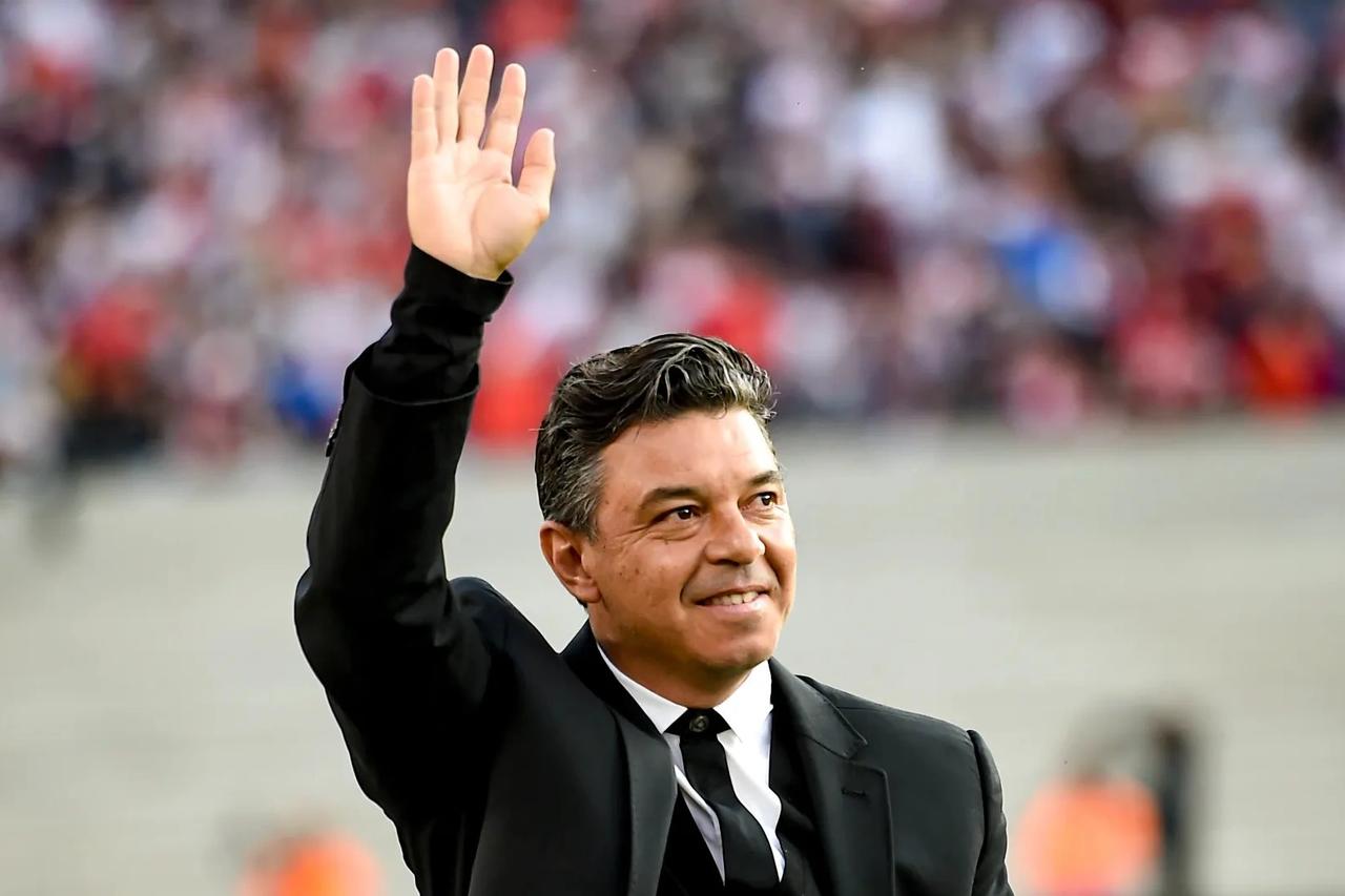 Marcelo Gallardo sahalara döndü