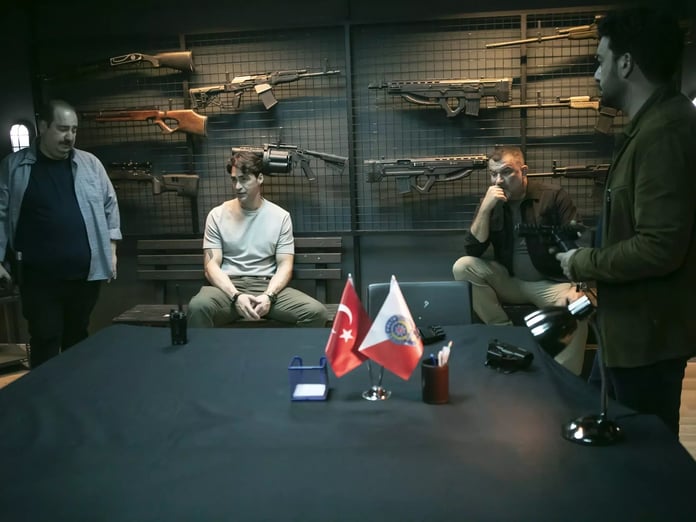 Arka Sokaklar 723. bölüm full izle | Kanal D ile Arka Sokaklar son bölüm izle