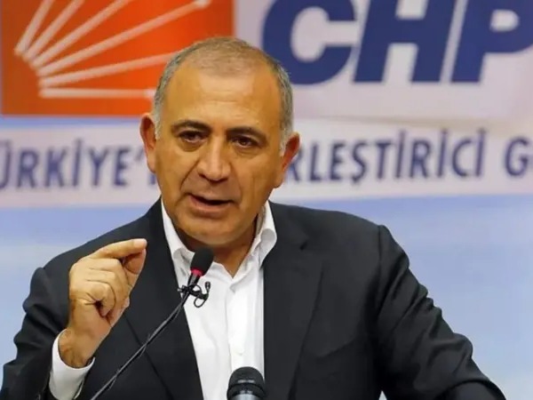 Gürsel Tekin: Beni CHP il binasına sokmayacak bir babayiğit yoktur