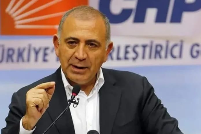 Gürsel Tekin: Beni CHP il binasına sokmayacak bir babayiğit yoktur
