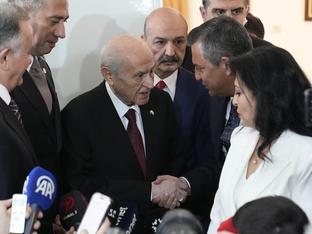 Bahçeli’den Özel’e Ferdi Zeyrek için geçmiş olsun telefonu