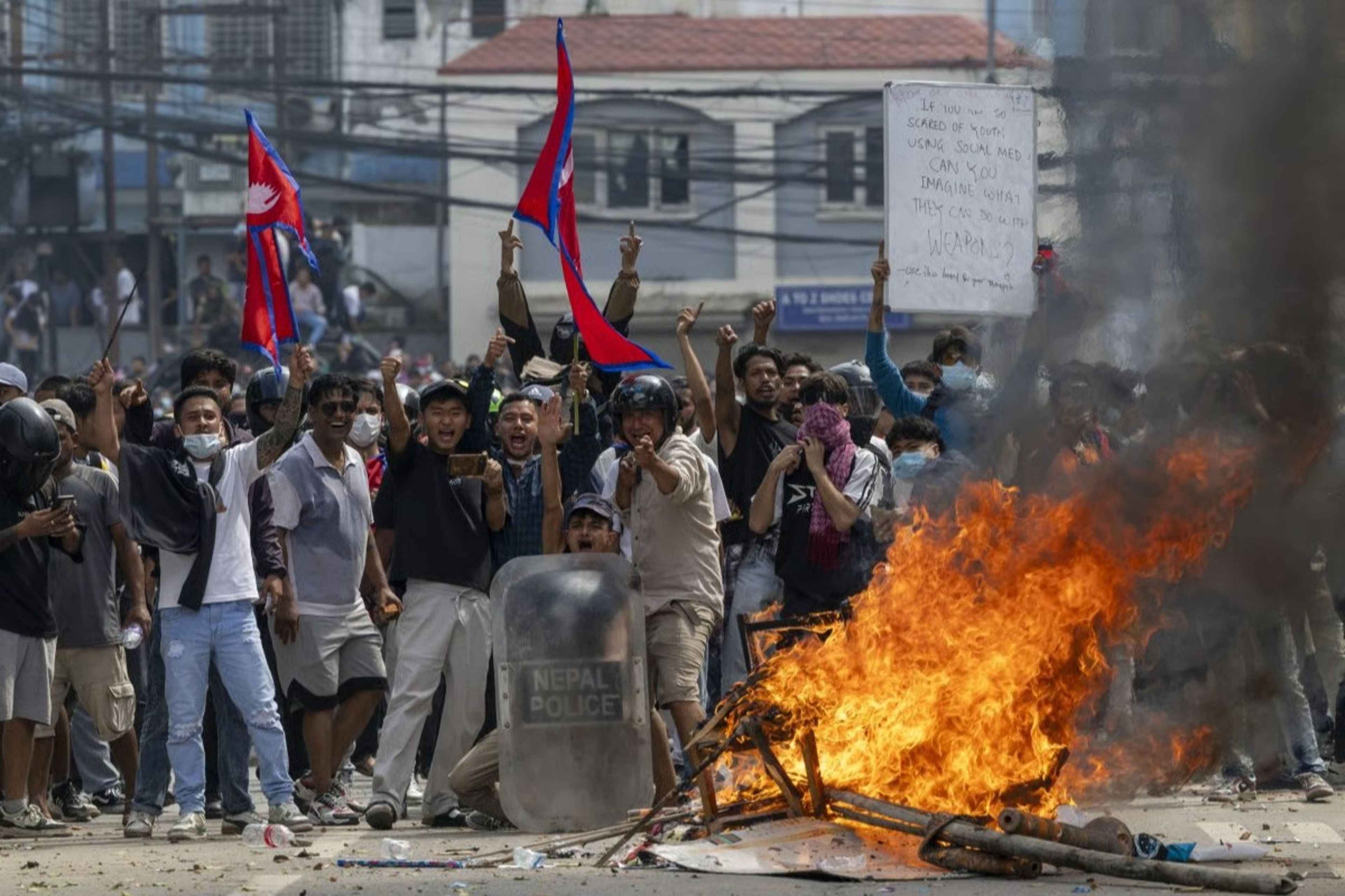 Nepal’de sosyal medya yasağı protestoları can aldı
