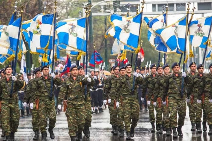 Yunanistan yeni askeri planını açıkladı: 150 bin asker alınacak