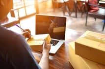 E-ticaret posta sektörünü uçurdu: Gelir 6 ayda yüzde 37,4 artışla 77,1 milyar TL'yi aştı