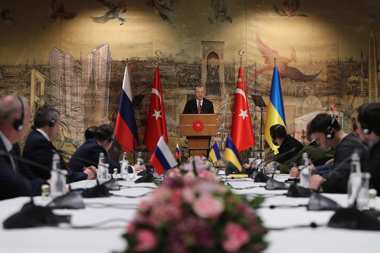Putin'den Ukrayna'ya İstanbul'da müzakere çağrısı