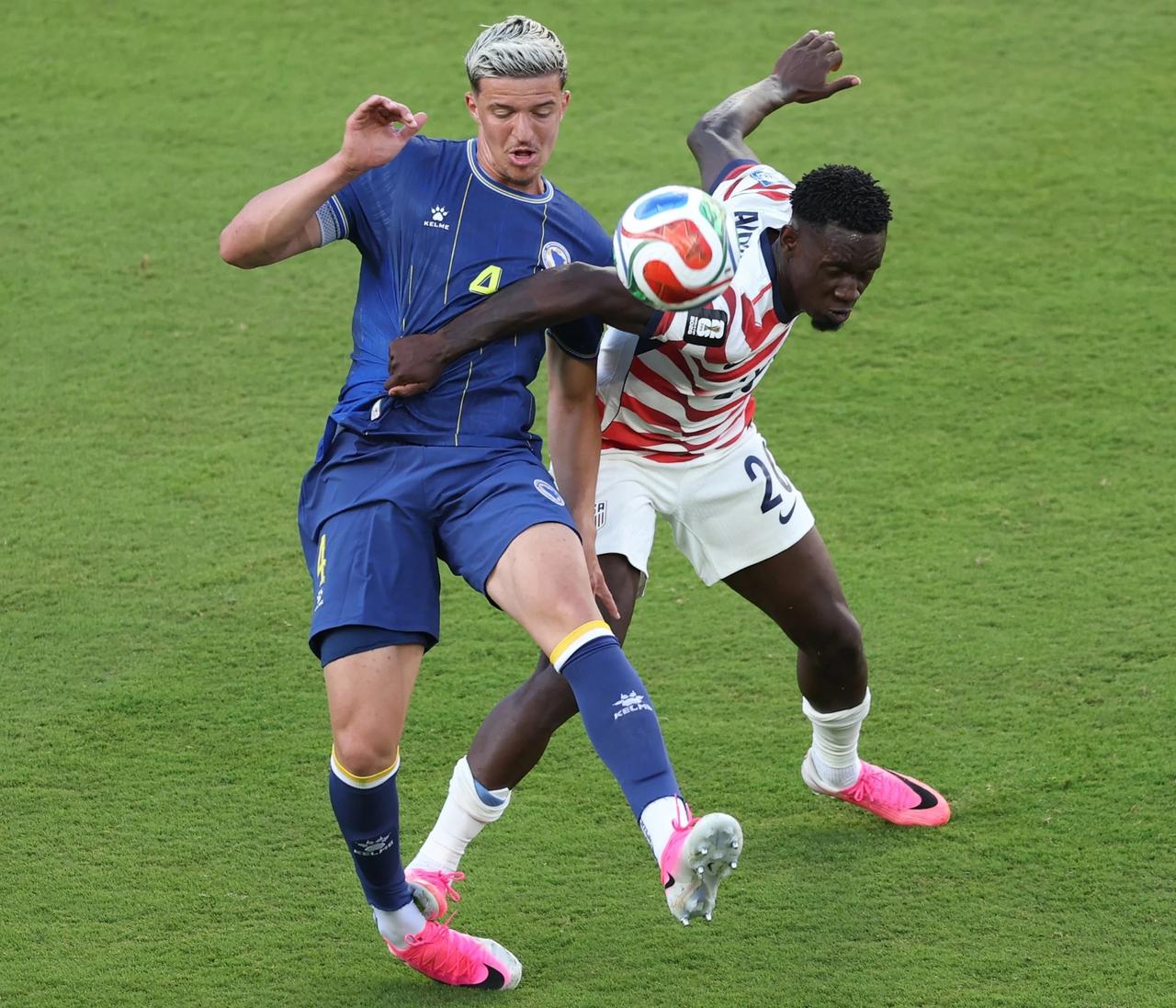 ABD siyaseti futbolun merkezinde: Folarin Balogun'un kırmızı kart kararı FIFA turnuva yönetmeliğiyle çelişiyor