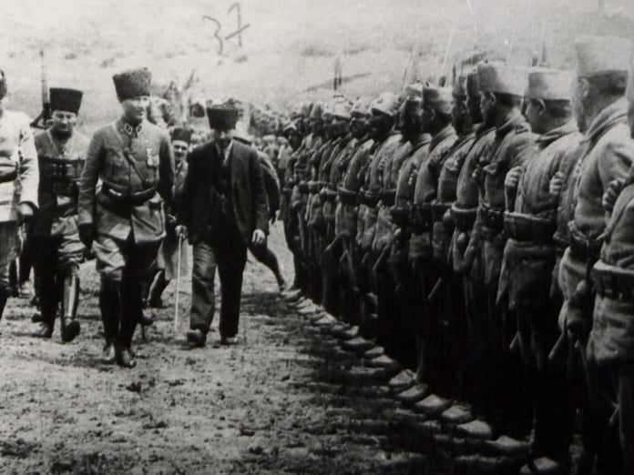 Tarihte Bugün: Mustafa Kemal Paşa Başkomutan oldu
