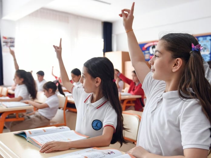 Zorunlu eğitim sistemi değişiyor mu?