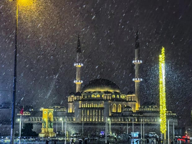 İstanbul Valiliği'nden kar uyarısı! Geri dönüyor