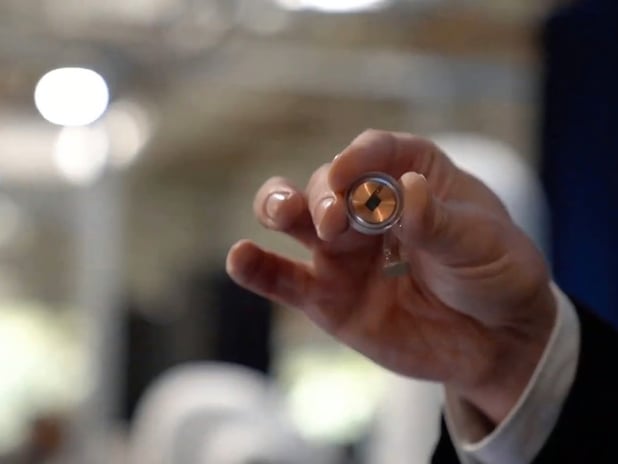 ALS hastası Brad Smith’e Neuralink çipi takıldı